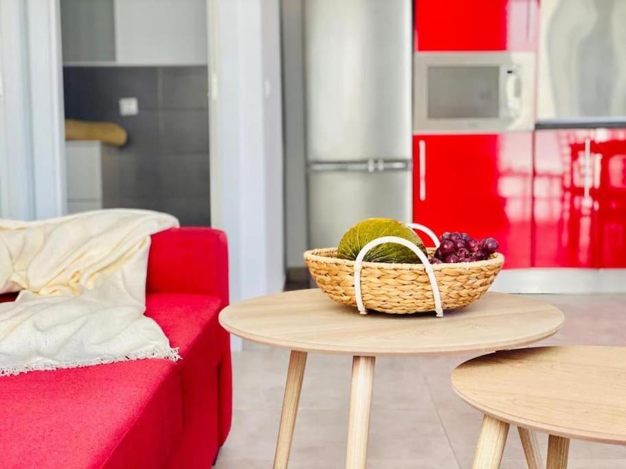 Pequeno Bungalow Firt Line Of The Sea Коста-Тегисе Экстерьер фото
