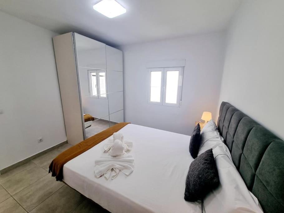 Pequeno Bungalow Firt Line Of The Sea Коста-Тегисе Экстерьер фото